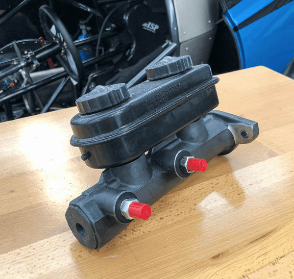 Lamb 1 1/8in-Bore Master Cylinder
